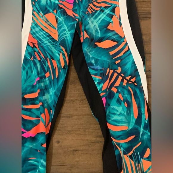 PINK VS TROPICAL FERN PRINT ULTIMATE LEGGINGS - Picture 7 of 10